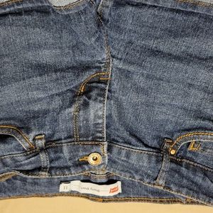 Size 11 Levi Jeans shorts